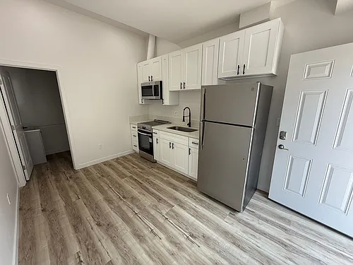 4490 Collwood Blvd Photo 1