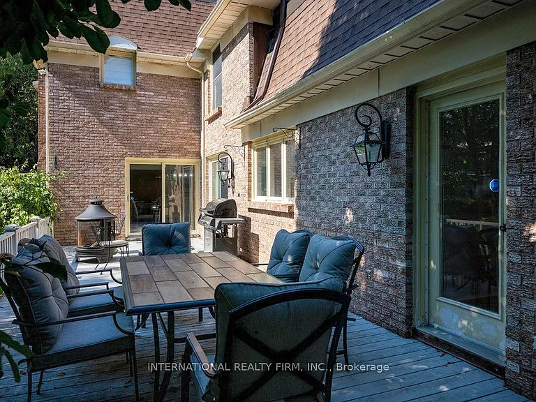 122 Willingdon Rd — Photo 40