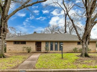 1950 Barron Ln, Fort Worth, TX 76112