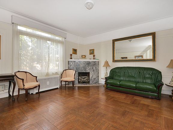 3rd image of 82-81 164th Pl