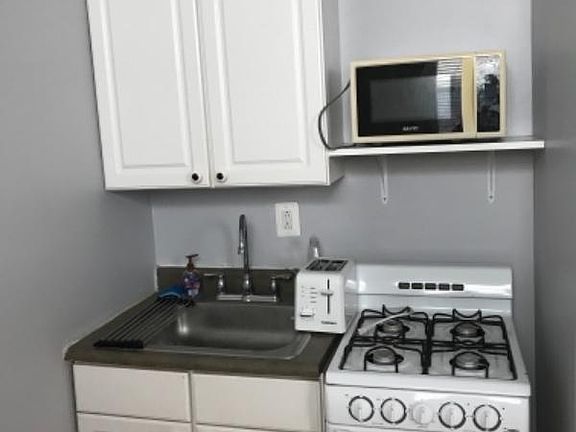 4th image of 538 E Girard Ave