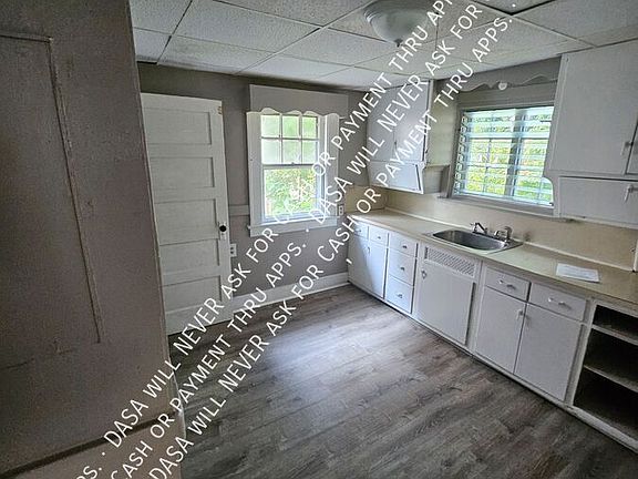 4th image of 179 Penhurst St