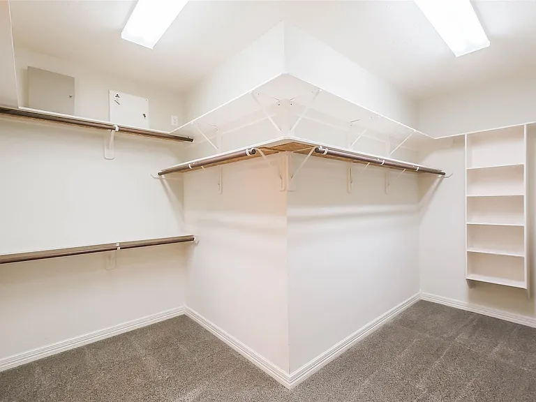 12411 Santiago Cove Ln — Photo 27