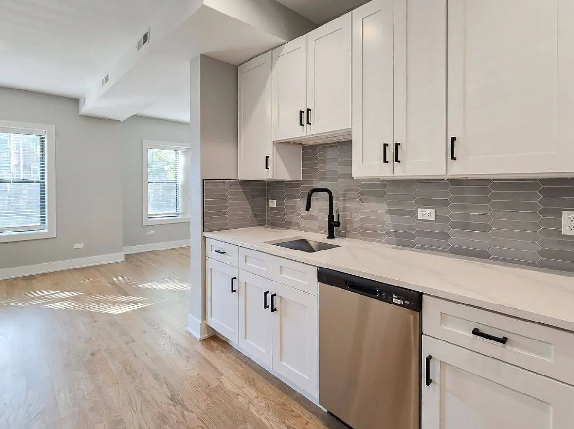 2 bed, $2,700 — Photo 2