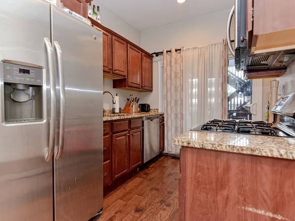 347 E 8th St #3, Boston, MA 02127