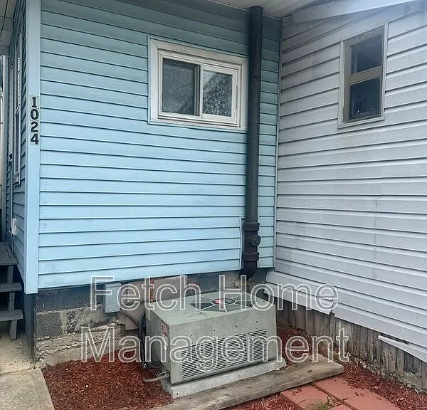 1024 Birch St — Photo 30