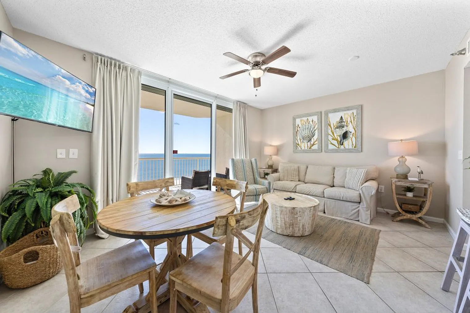 1 bed, 2.0 bath, 861 sqft, $4,337 — Photo 4