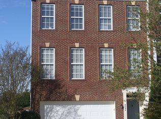 6592 Hickman Ter, Alexandria, VA 22315