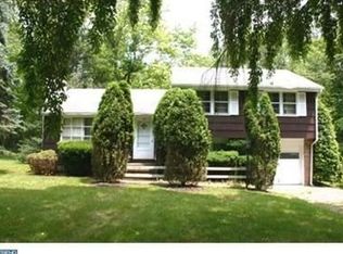 28 New Rd, Lambertville, NJ 08530