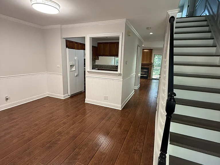 1011 Rockport Dr — Photo 4
