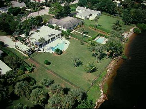 1st image of 930 S Lakeside Dr