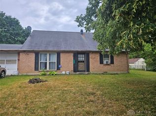 196 Katy Ln, Englewood, OH