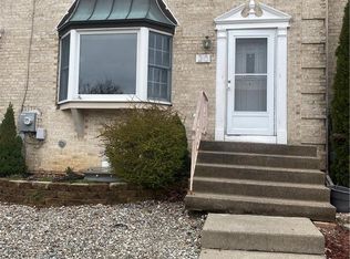 20 Lincoln Pl, Whitehall, PA 18052