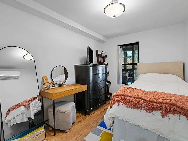 1217 Jefferson Ave #1 — Photo 7