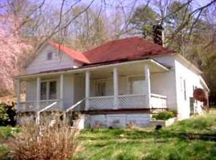 83 McGuire St, Murphy, NC 28906