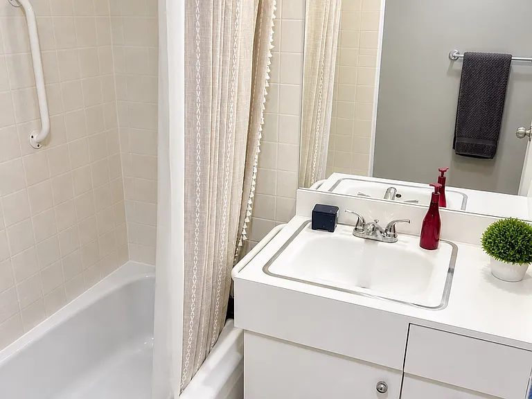 1000 Urlin Ave #1611 — Photo 6