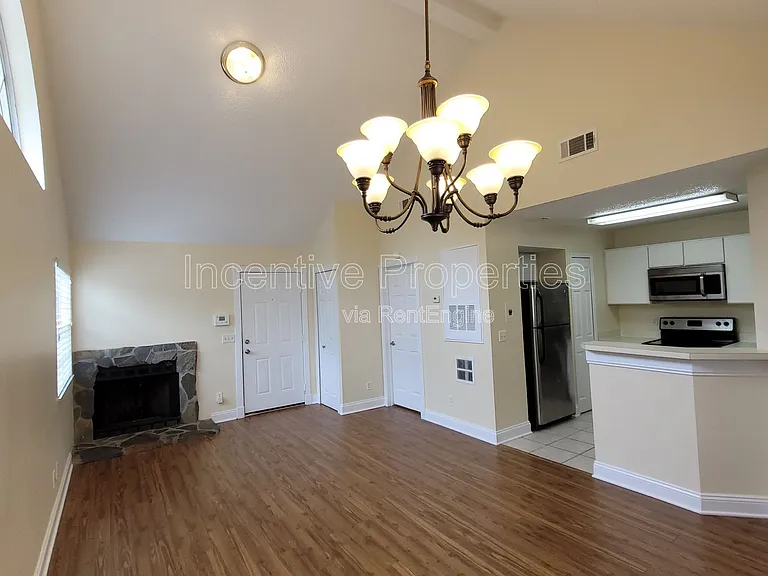 575 Bloomington Ct #24 — Photo 19