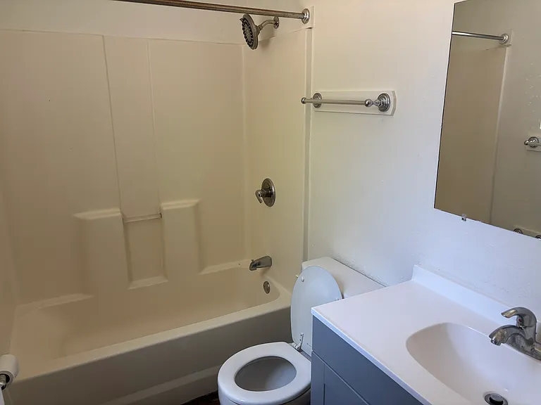 301 W Sherwood Blvd #3 — Photo 7