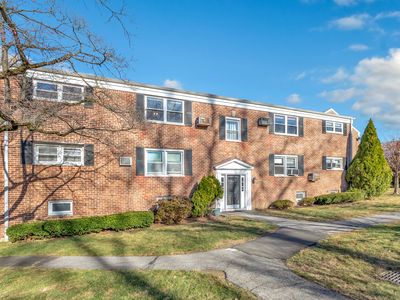 94 Strawberry Hill Ave APT 3, Stamford, CT, 06902