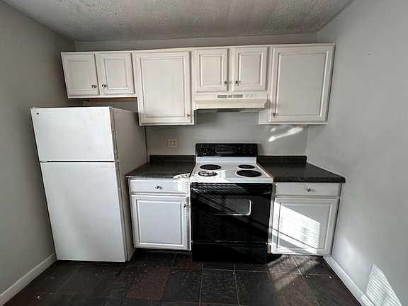 5th image of 1657 Franklin Park S