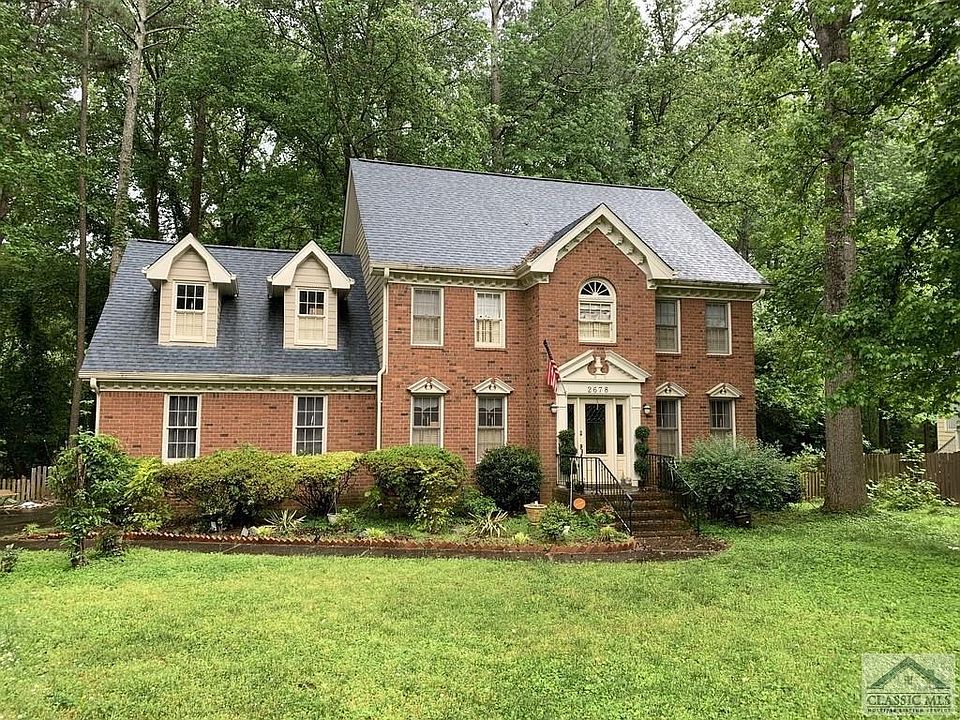 2nd image of 2678 Colony Cir