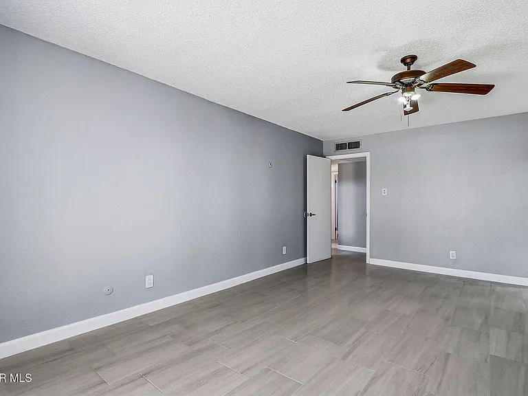 6141 Sierra Valle Ln — Photo 35