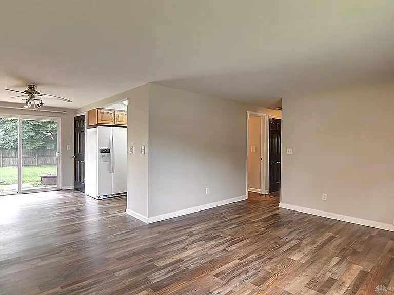 4554 Powell Rd — Photo 7