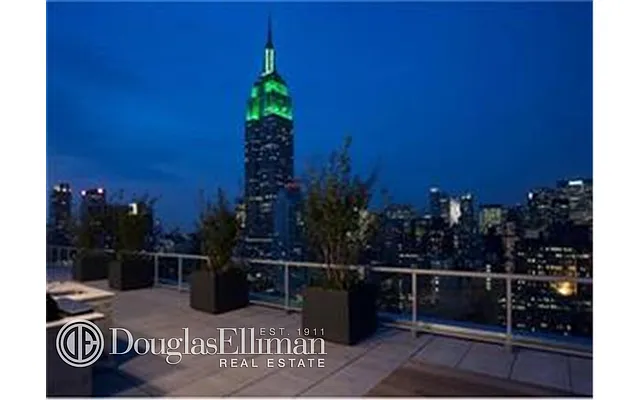 Rented by Douglas Elliman | media 32
