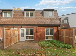 2080 Ogilvie Rd #11K, Ottawa, ON K1J 7N8