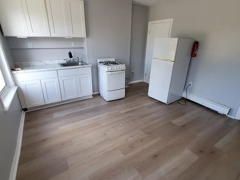 206 Brunswick Ave — Photo 7