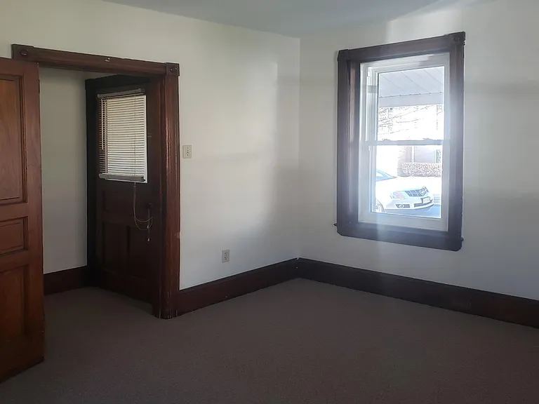 101 Hope Ave — Photo 4