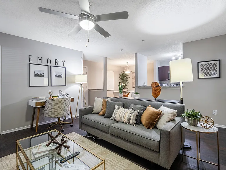 Clairmont Reserve Apartment Homes — Photo 1