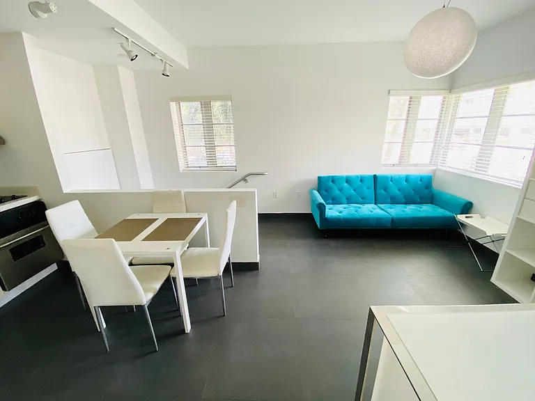 1602 Euclid Ave #104 — Photo 4