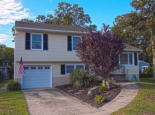 504 Windward Rd, Villas, NJ 08251