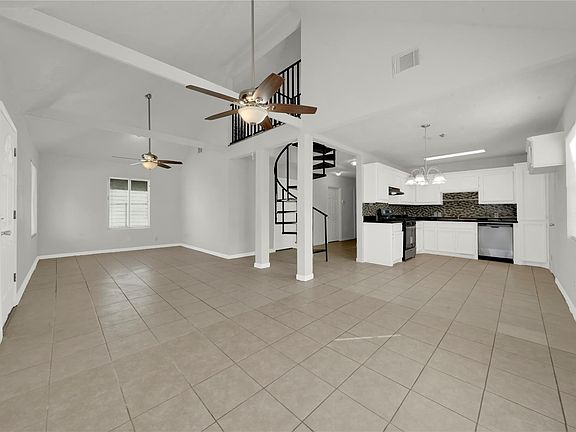 2nd image of 106 Hanover St