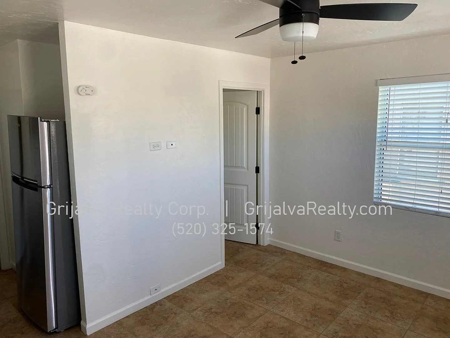 1030 Lee — Photo 4