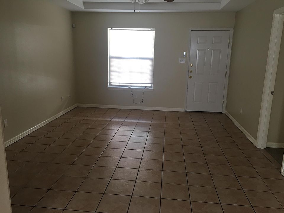 1st image of 2105 Aruba Dr APT 2