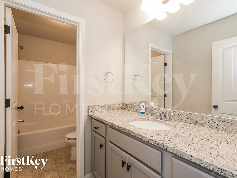 727 Hot Springs Trl — Photo 13