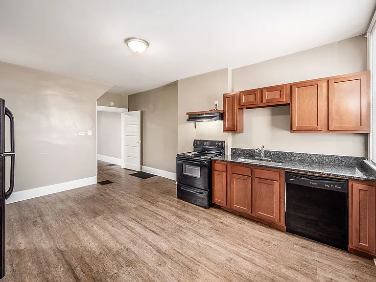 89 E Patterson Ave — Photo 15