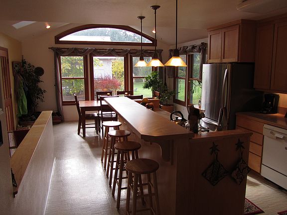 Kitchen/Dining