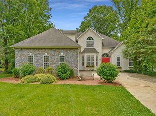 3876 Cedarfield Place Ct, Winston Salem, NC 27106