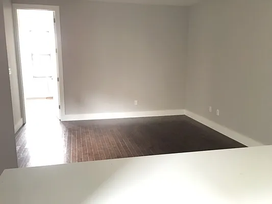 Rented by Zuz Realty | media 18