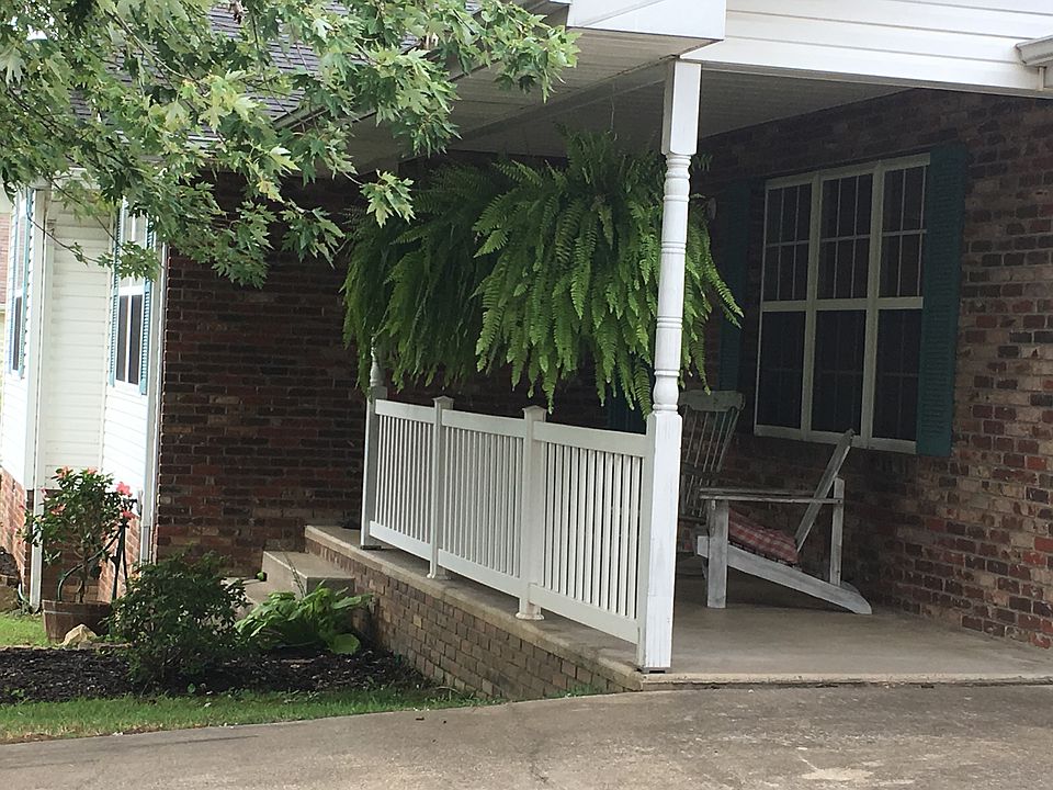 1st image of 2628 Charlton Ln