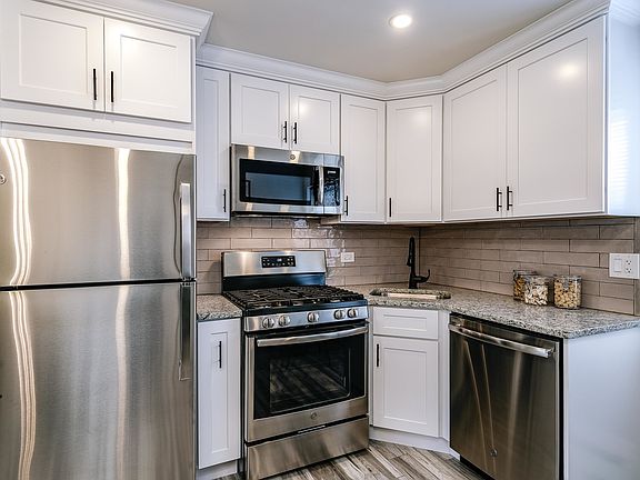 4th image of 5947 N Odell Ave