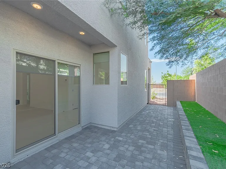 6846 W Ford Ave — Photo 31
