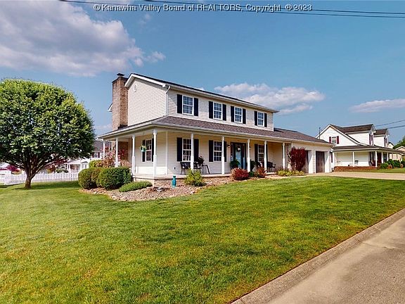 2nd image of 3 Castle Dr