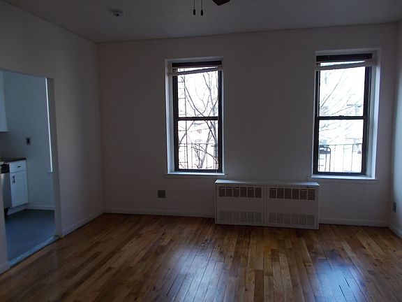 5th image of 586 Prospect Pl #Dd4
