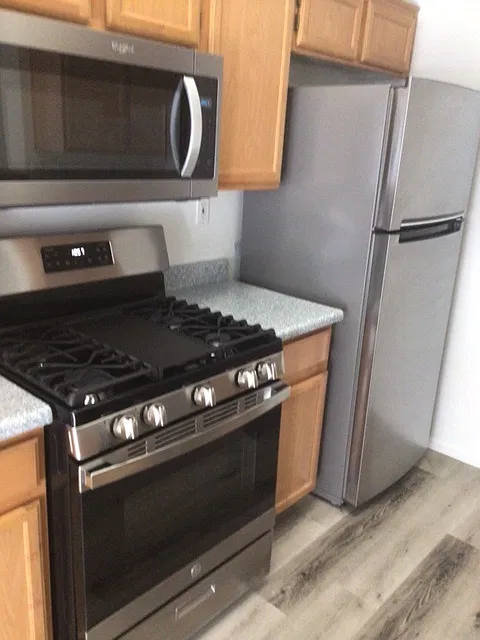 2 bed, 2.5 bath, 1000 sqft, $1,794 — Photo 3