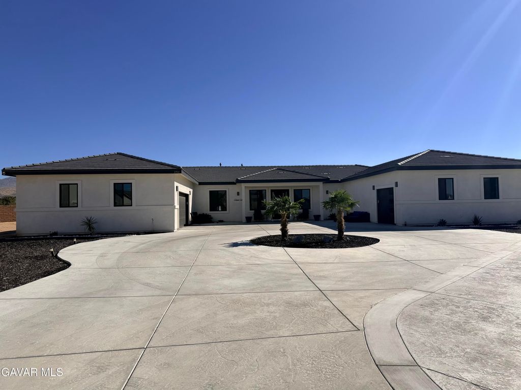 3711 W Avenue M #11, Lancaster, CA - View 3