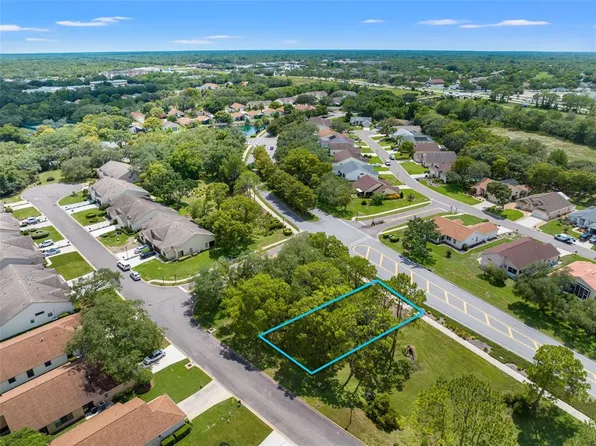 453 Candlestone Ct #69, Spring Hill, FL 34609